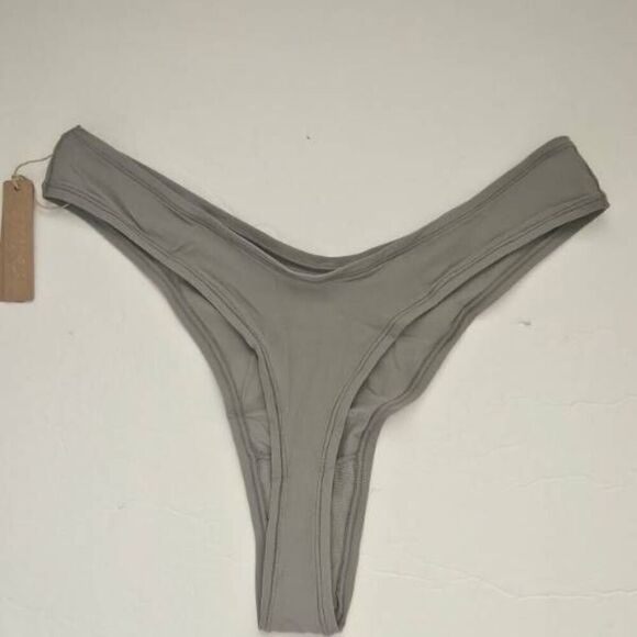SKIMS V CUT PANTY NWT - Picture 7 of 8